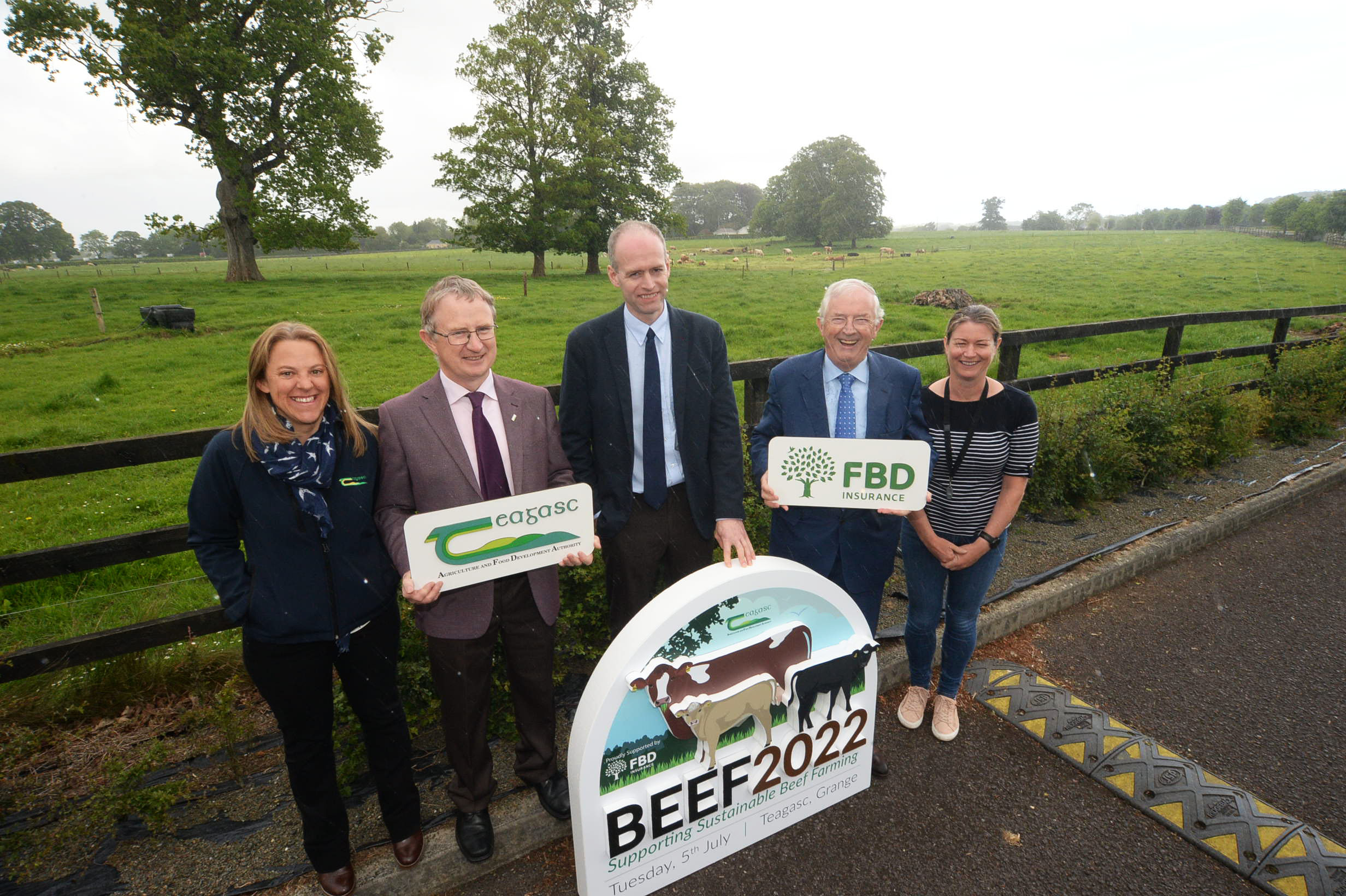 计划于7月5日（星期二）在Teagasc Beef2022开放日的正式启动中，在Teagasc，Animal＆Grassland，Research and Innovation Center，Grange，Grange，Meath，由FBD Trust赞助的是：